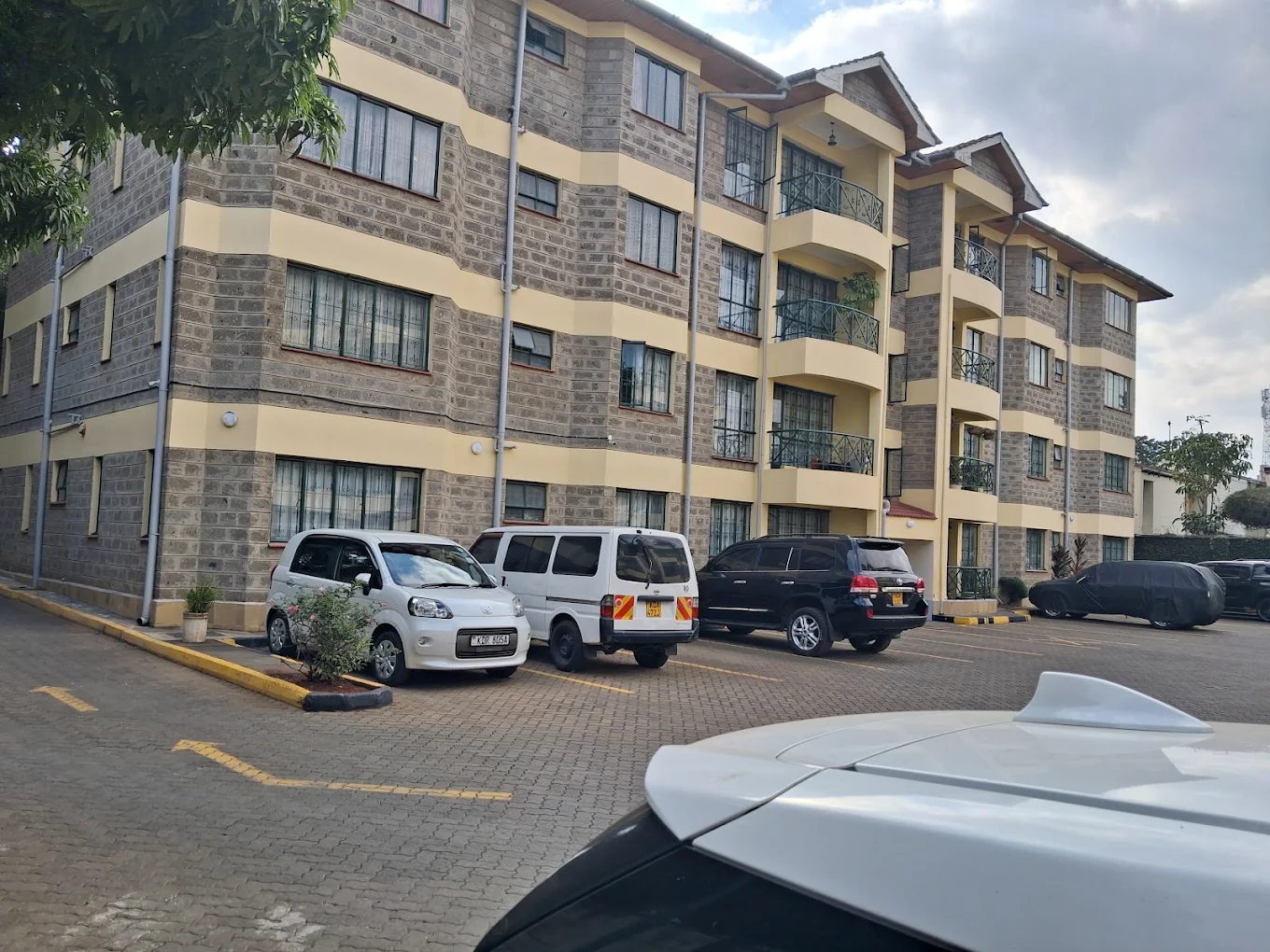 Tree Shade Heights Apartments on Kirichwa Road - property view 01